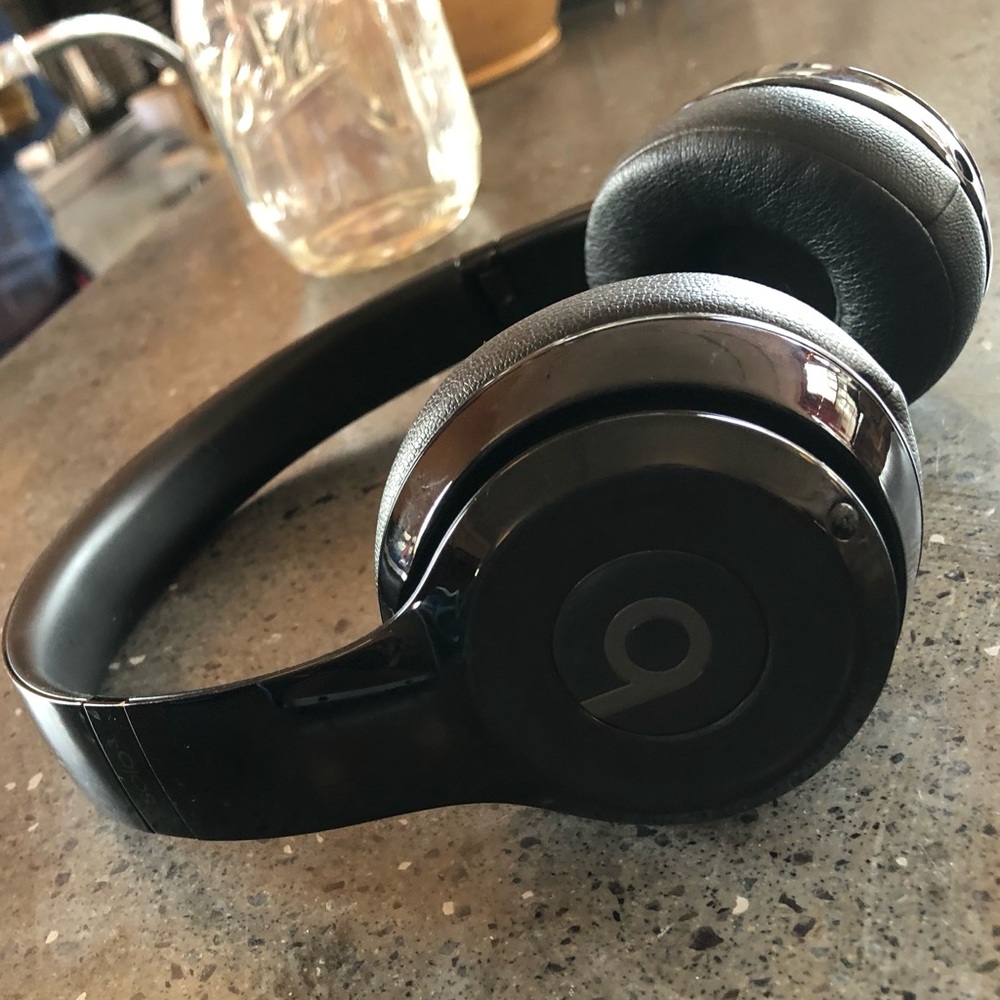 Beats Solo 3 - Picture 2 of 2